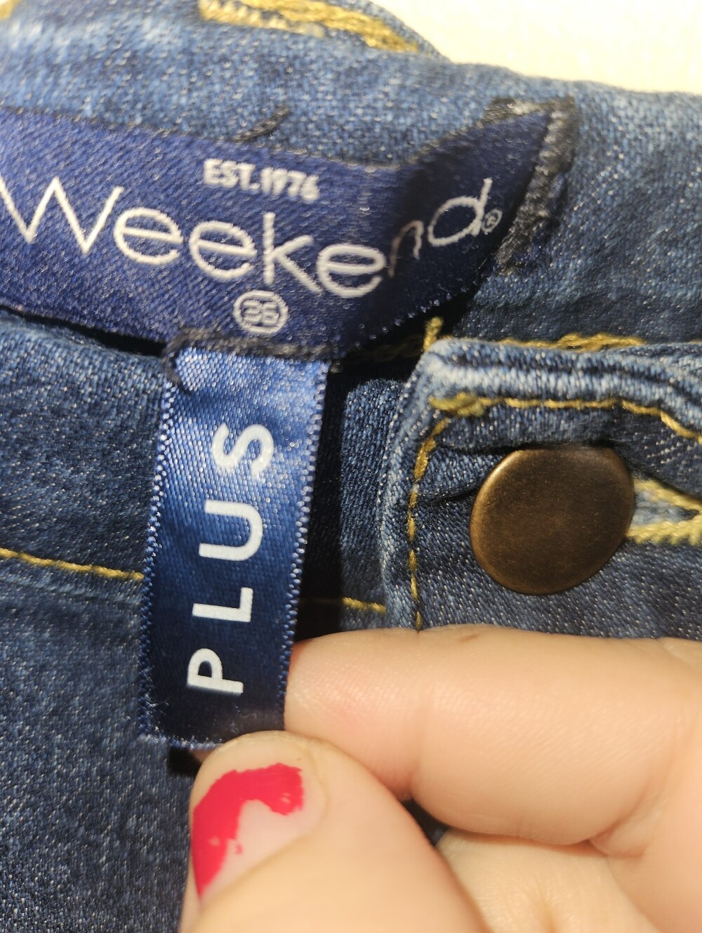 Weekend Plus Womans Capri Jeans Waist Size 36 - Picture 6 of 12